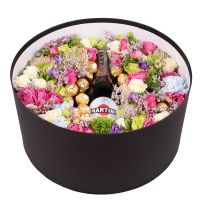 Box with flowers and champagne Pershotravensk
