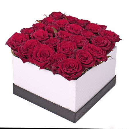 25 roses in a box Escaldes