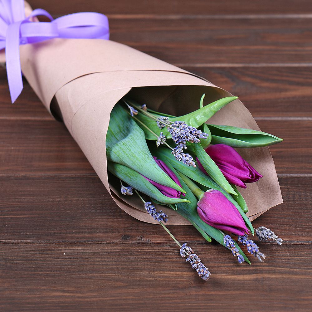 3 tulips and lavender (Price from 3pcs.) 3 tulips and lavender (Price from 3pcs.)