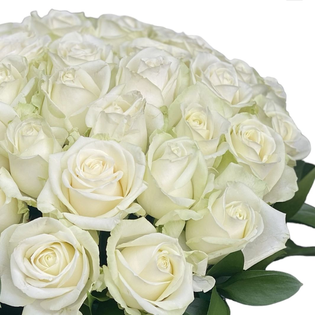 Квіти поштучно білі троянди