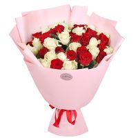51 червона і біла троянда Сант Анджело-Лодиджано