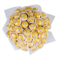 Candy bouquet Ferrero Rocher Side