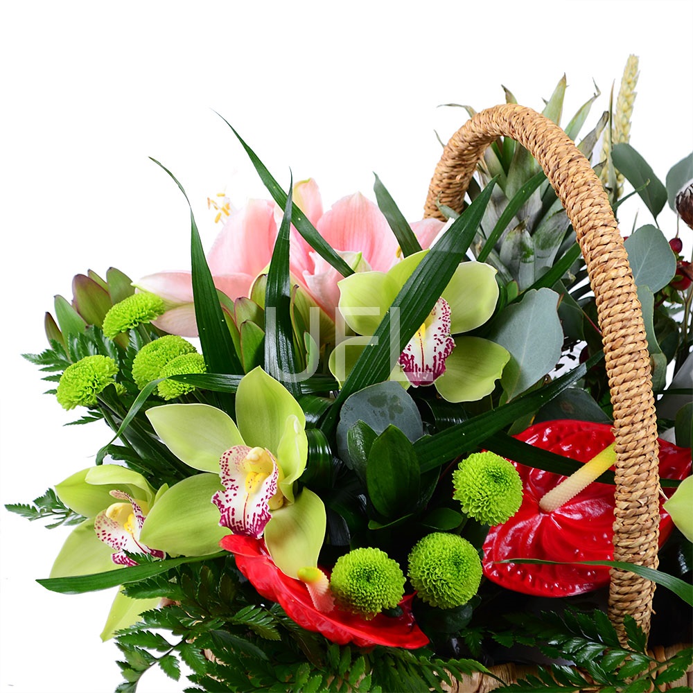  Bouquet Anniversary basket
													