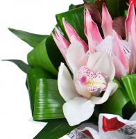 Букет цветов Торжественный Алма-Ата
														
