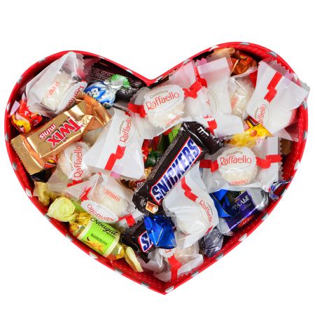 Сердце из конфет