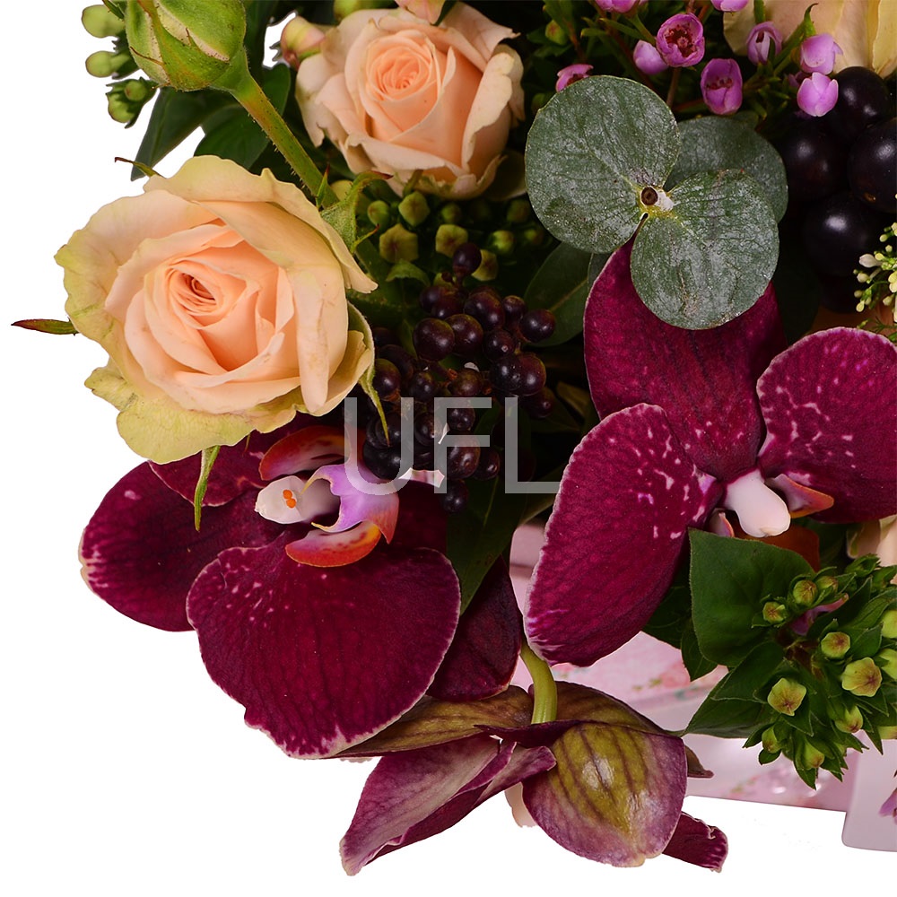 Bouquet of flowers Marsala
													