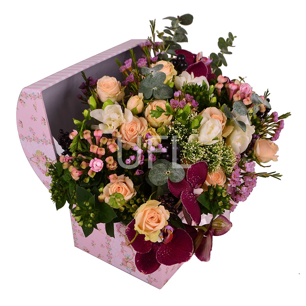 Bouquet of flowers Marsala
													