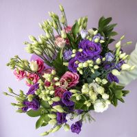 Bouquet with eustoma Yang Liu