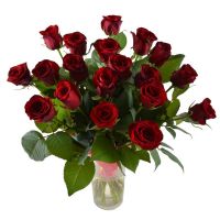 Букет из 19 червоних троянд Анністон
