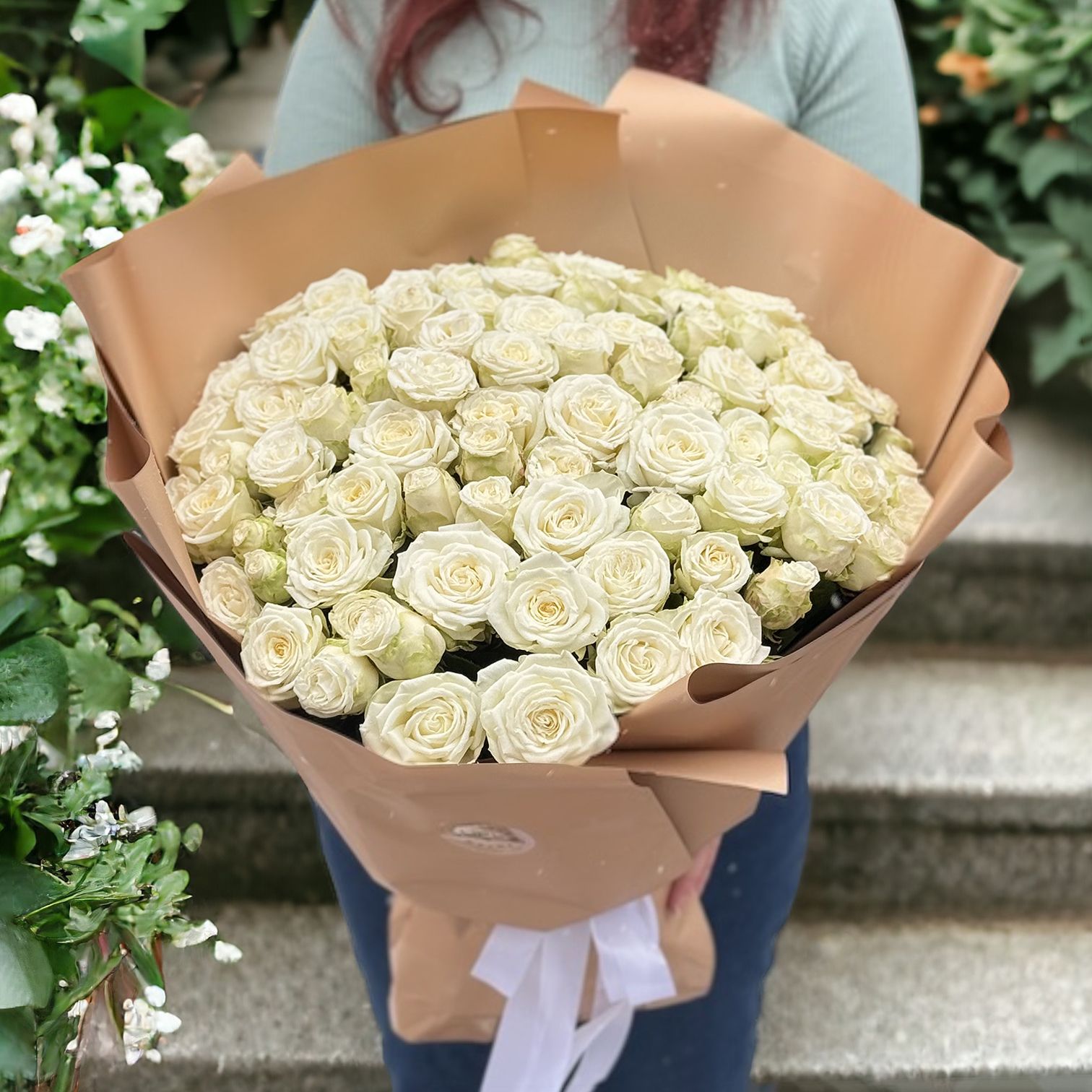 Promo! 101 white roses Alexandria (USA)