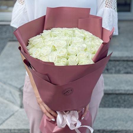 51 белая роза Мендрисио