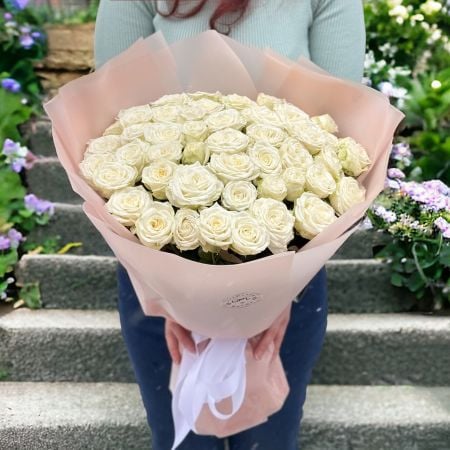 Promo! 51 white roses Saint Etienne
