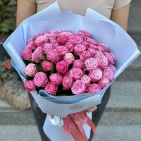 Акція! 51 яскраво-рожева троянда 40 см Аппер Мальборо