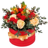 Цветы в коробке Аврора Аскания-Нова