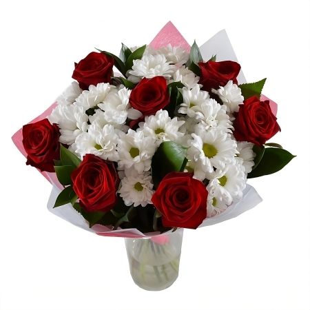 Букет из красных роз и хризантем Дельтона