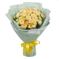 Букет жовтих півоноподібних троянд Кор Далене