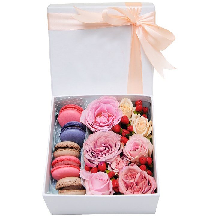 Flower Box with macarons