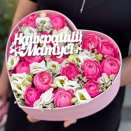 Коробка с цветами для мамы