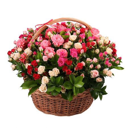 Basket with roses Cap d'Ail
