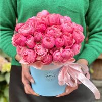 Peony roses in a box Annisse Nord