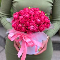 Marvelous roses in a box Kamensk-Shakhtinsky
