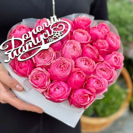 Сердце из роз для мамы