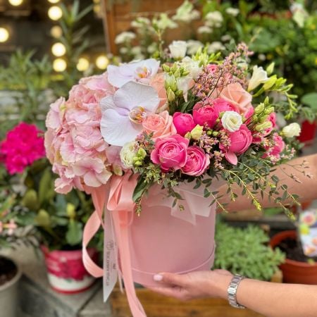 Flower arrangement With Love Guatemala
