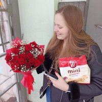 Bouquet in shades of red (+croissants as a gift) - Naperville