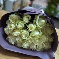 Букет 25 білих троянд - Бургос
