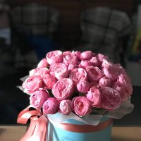 Пионовидные розы в коробке - Масси