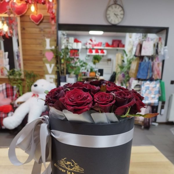 23 Red roses in a box - Los Altos