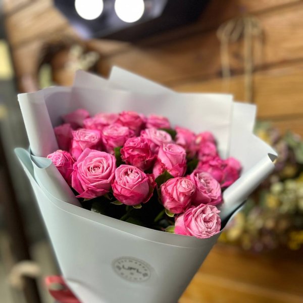 Акція! 25 яскраво-рожевих троянд 40 см - Ришкани