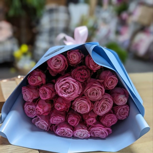 Акція! 25 яскраво-рожевих троянд 40 см - Женап