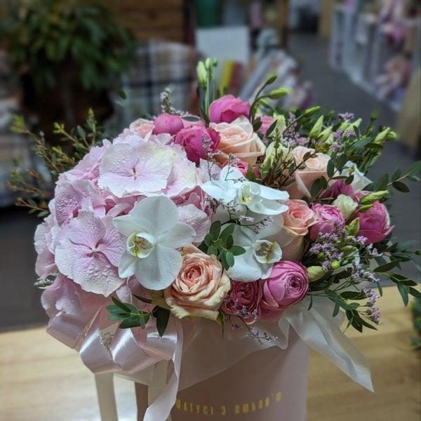 Flower arrangement With Love - Surat