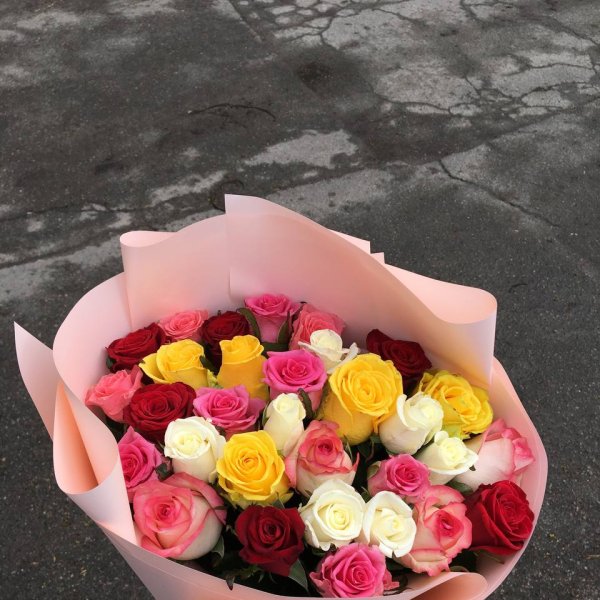 25 різнокольорових троянд - Белконнен