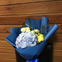 Blue and yellow bouquet - Upper Marlboro