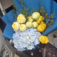 Blue and yellow bouquet - Belyavintsy