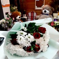 Букет из красных роз и хризантем - Киев - Теремки
