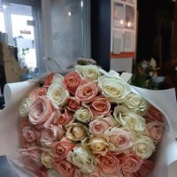 Нежный комплимент 51 роза - Лимите Сулларно
