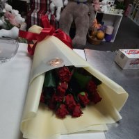 11 червоних троянд Эль Торо - Бользано