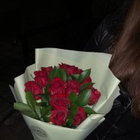 11 червоних троянд - Ретимно