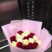  Червоні троянди поштучно - Київ - Осокорки