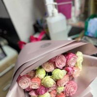 Букет 11 кустовых роз - Кентау