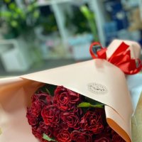 11 червоних троянд Эль Торо - Бользано
