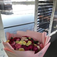 Букет 11 кустовых роз - Кентау