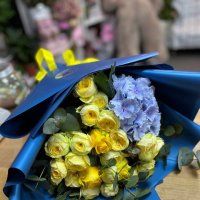 Blue and yellow bouquet - Midleton