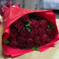 Букет червоних троянд - Белоні