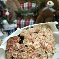 Шикарный букет роз 101 кремовая роза - Меденичи