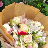 Букет квітів Ніжний подарунок - Яблуница