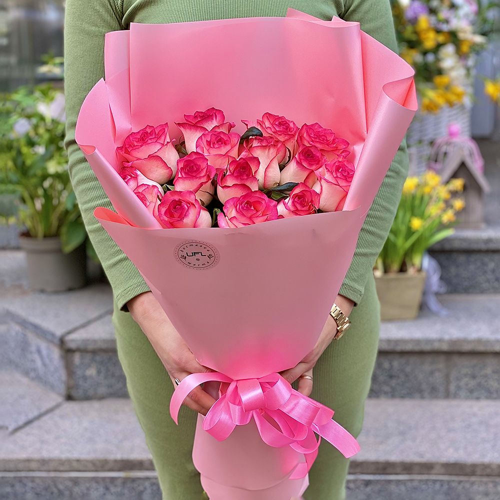 15 pink roses Jumilia
